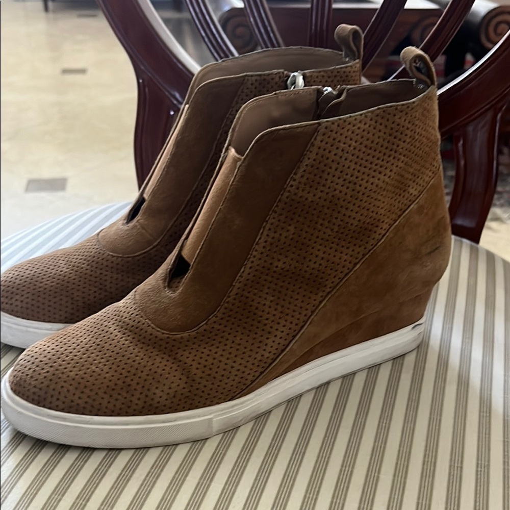 Brown Suede Wedge Shoes with Hidden Heel
